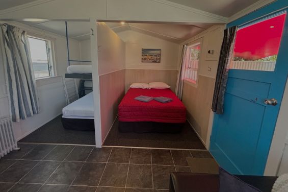 Deluxe Family Cabin (4 persons) - beds